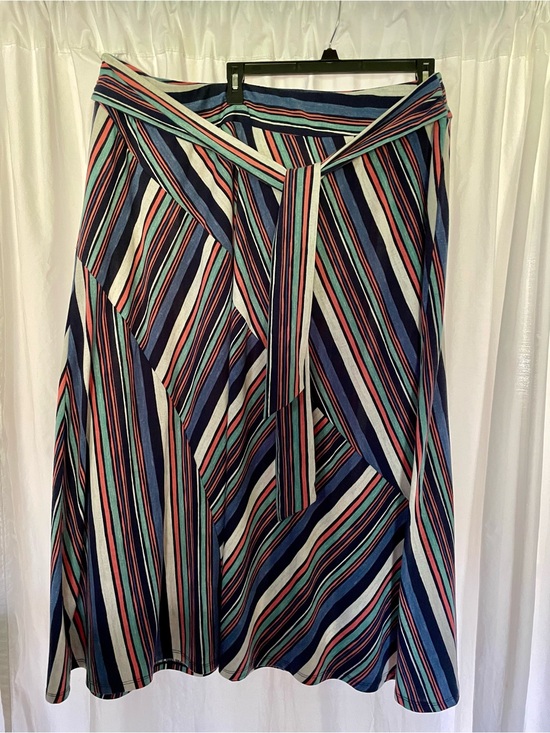 C Est. 1946 Dresses & Skirts - Striped A-Line Midi Skirt - Blue & Pink
Size 22/24 W
